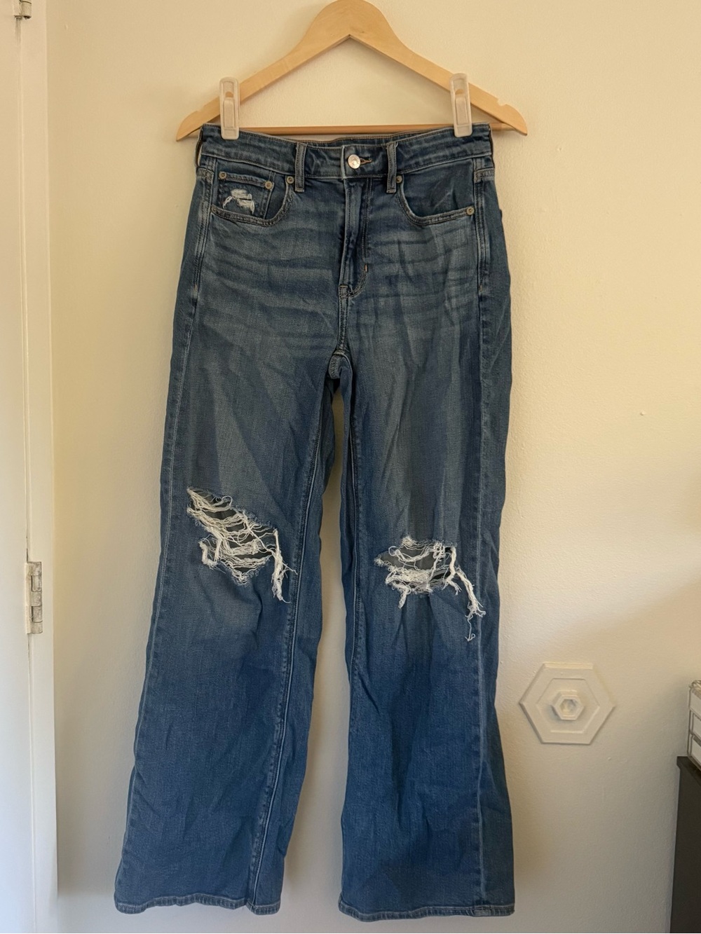 American Eagle Outfitters Distressed Super High Rise Baggy Wide-Leg Jeans